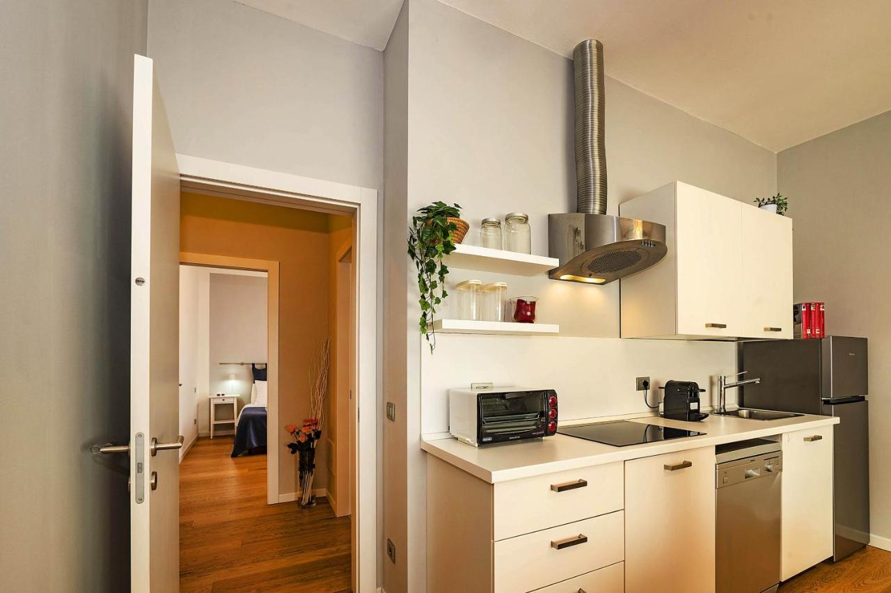 A Casa Di Adele Apartment เวโรนา ภายนอก รูปภาพ