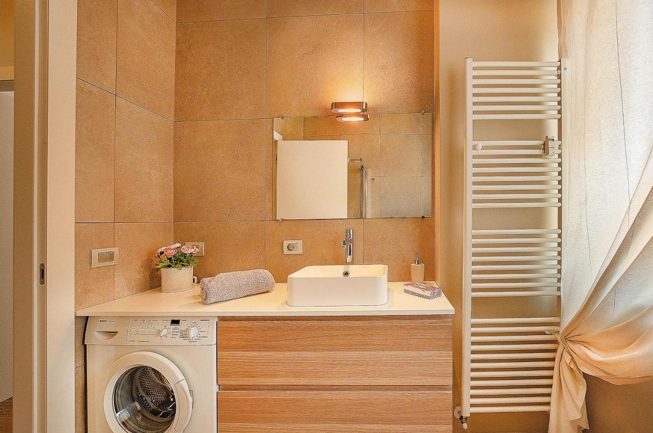 A Casa Di Adele Apartment เวโรนา ภายนอก รูปภาพ
