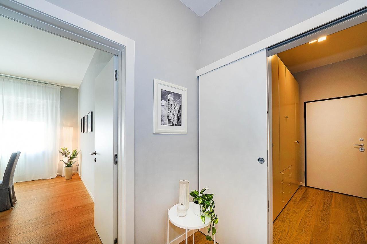 A Casa Di Adele Apartment เวโรนา ภายนอก รูปภาพ